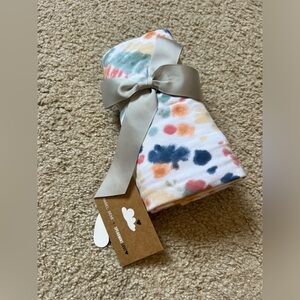 Angel Dear x Spearmint Love Speckled Blanket